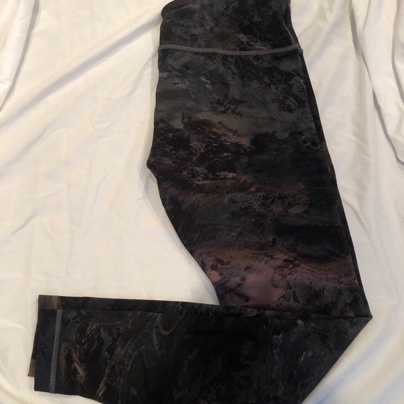 Lululemon Wunder Under Leggings Galaxy Print Size8 - Picture 3 of 5